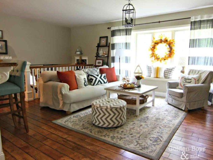 How to decorate a raised ranch living room